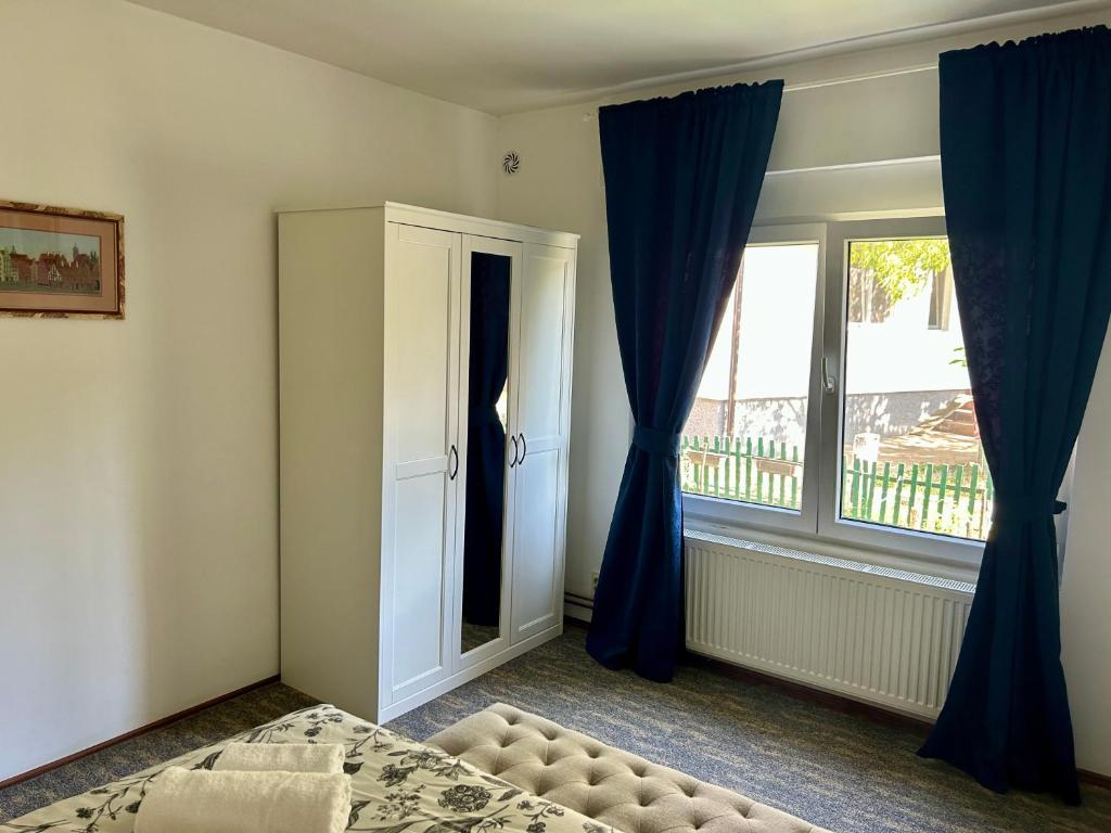 e2f6bd1f0823774130f29b2e339be230aac3590f